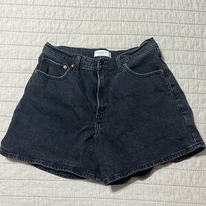 Abercrombie curve love dad short